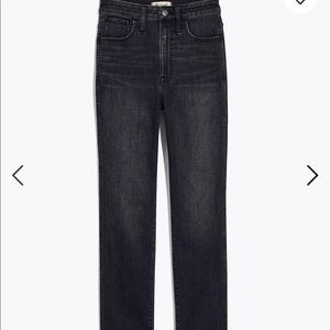 Madewell Curvy High-Rise Slim Straight Jeans in Richgrove Wash